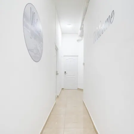 Modern - - Simple * Budapešť