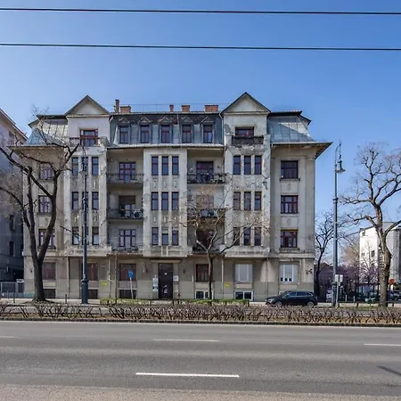 Modern - - Simple Budapest